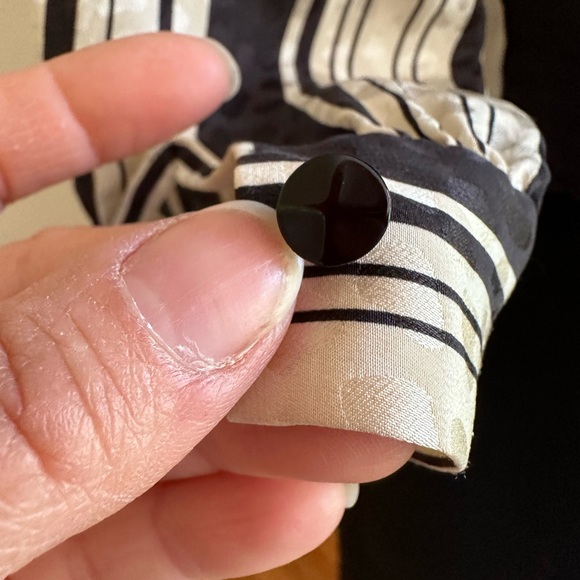 Lloyd Williams Delicate Vintage Black White Leaf Print 100% Silk Top Blouse SZ 4 - Picture 9 of 15